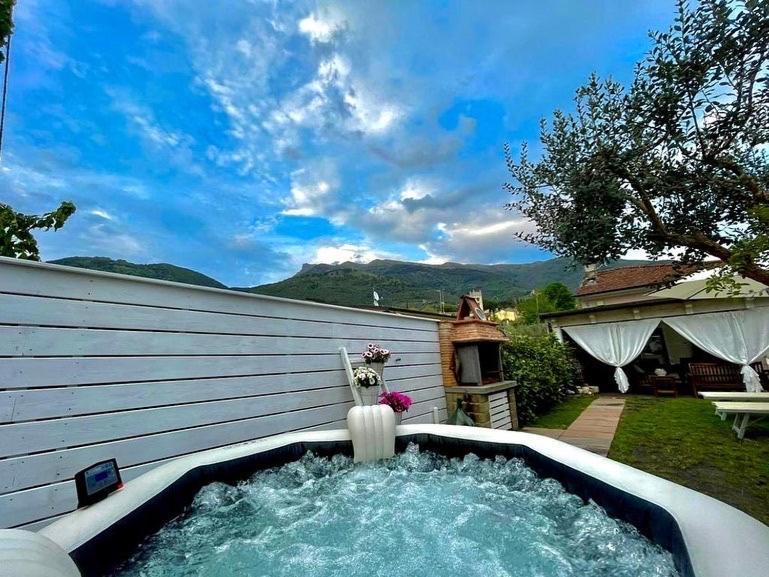 Casa Vittoria Villa Camaiore Eksteriør billede